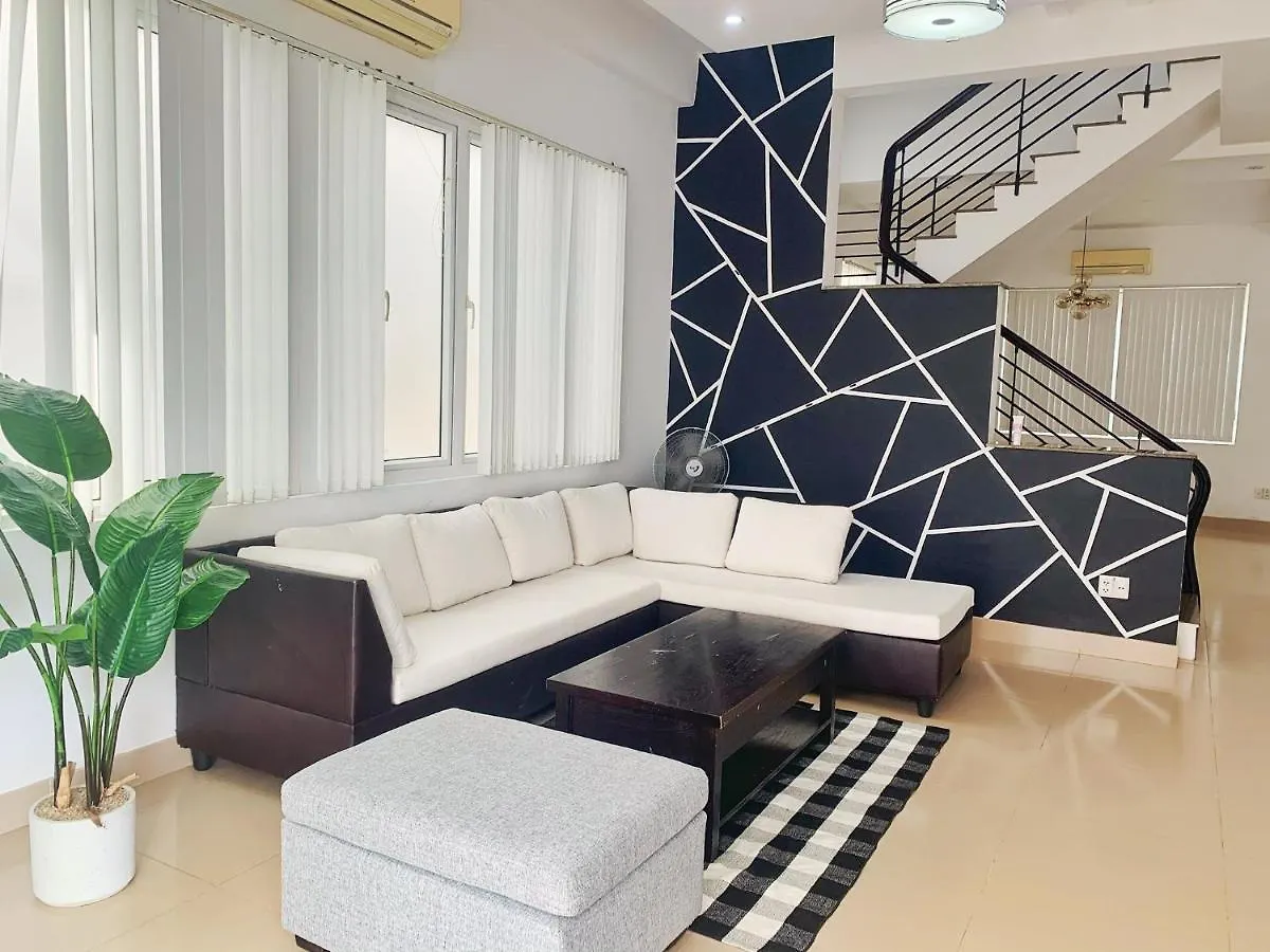 5 Bedroom Villa In Vung Tau- Biet Thu 5 Phong Bai Sau- The Black & White Garden Villa Vietnam
