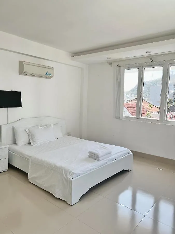 5 Bedroom Villa In Vung Tau- Biet Thu 5 Phong Bai Sau- The Black & White Garden Villa