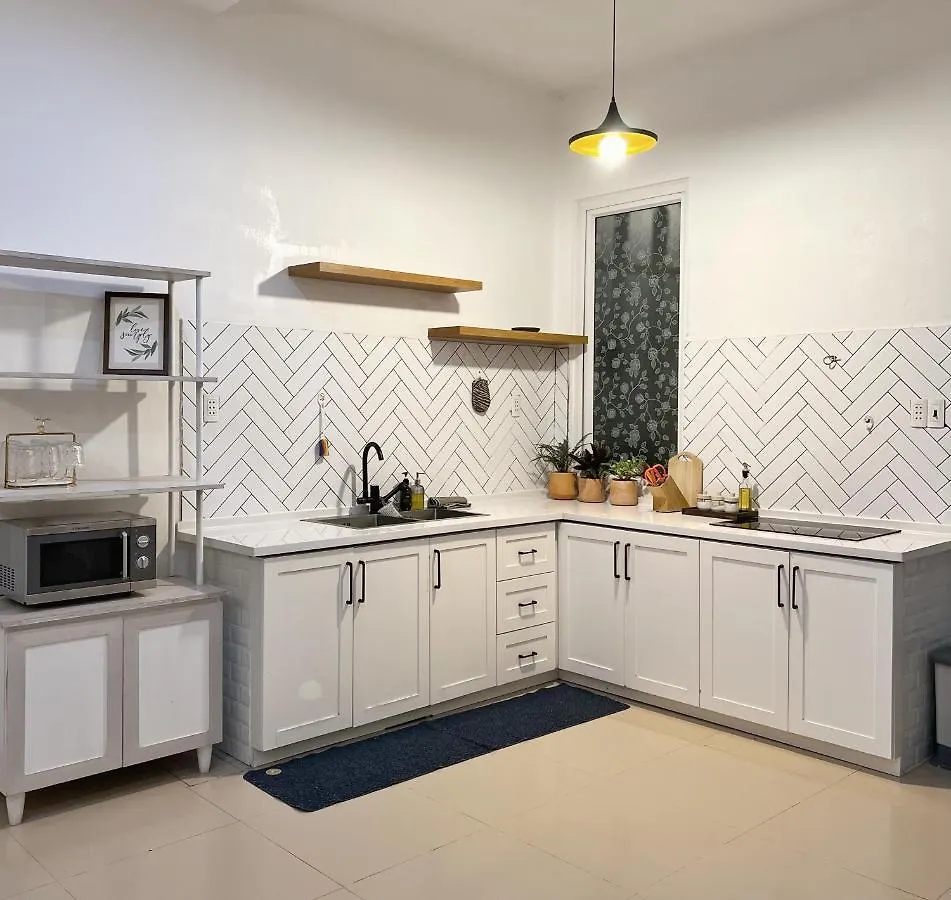 5 Bedroom Villa In Vung Tau- Biet Thu 5 Phong Bai Sau- The Black & White Garden Villa